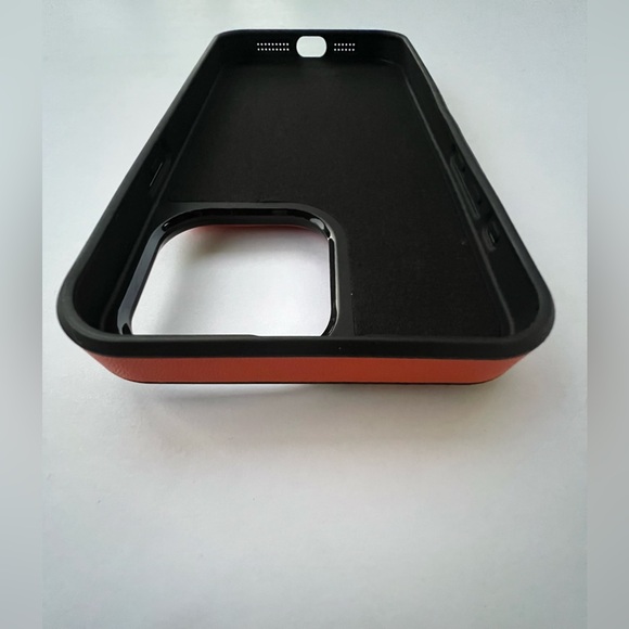 SkyEagle Compatible Magsafe 2 in 1 Semi-Detachable iPhone 15 Pro Max Orange Case - Picture 6 of 16